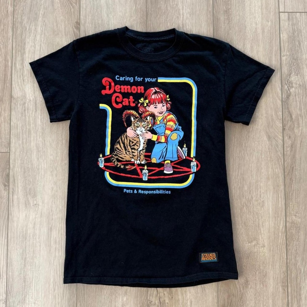 Steven Rhodes "Caring for your Demon Cat" Black graphic tee Size small
